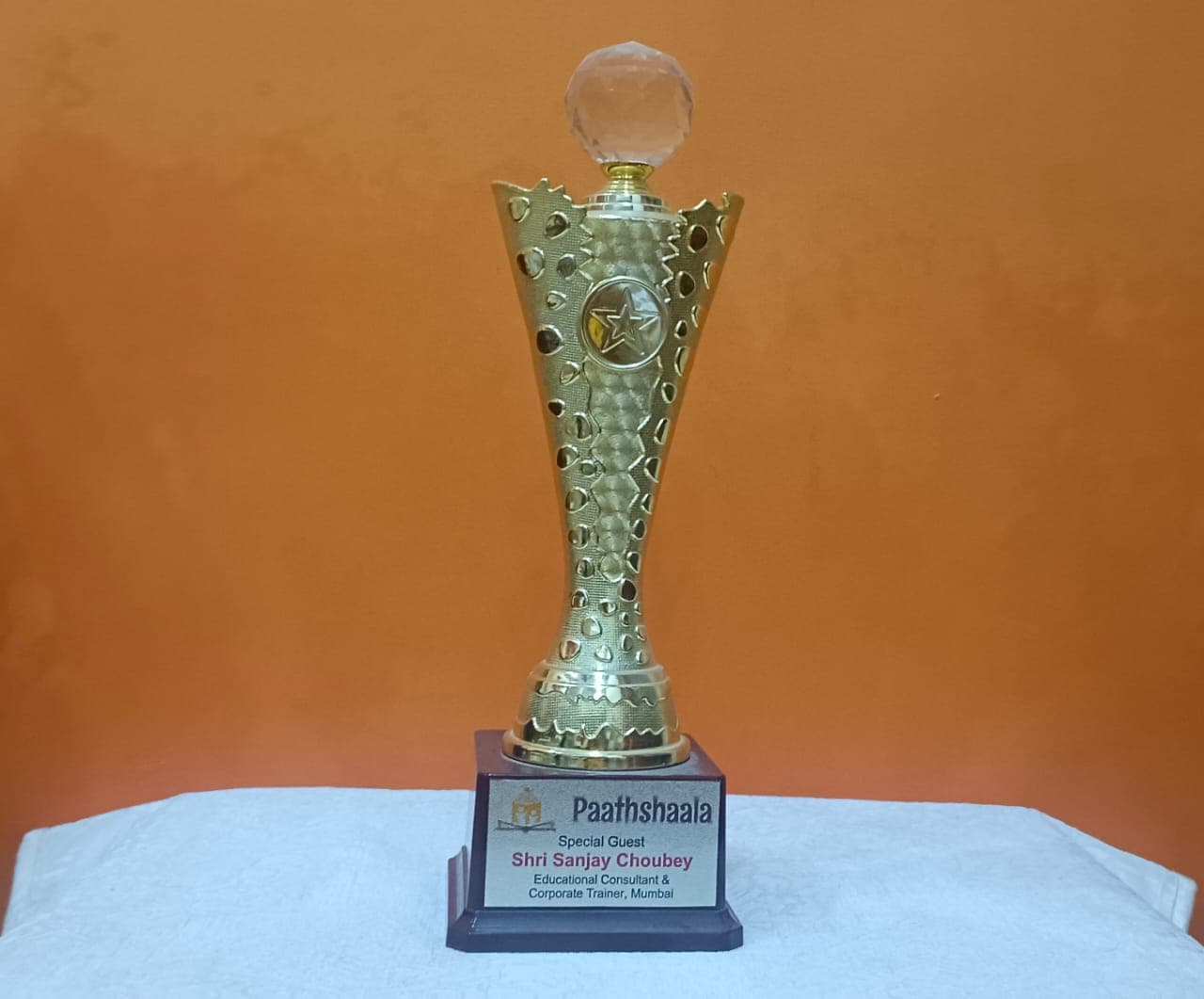 Paathshaala trophy presented to Sanjay Choubey